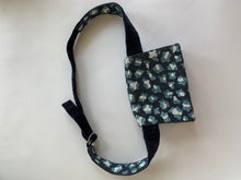 Load image into Gallery viewer, Blue Leopard Beaded Belt Bag