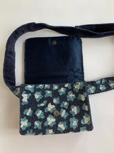 Load image into Gallery viewer, Blue Leopard Beaded Belt Bag