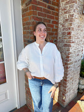 Load image into Gallery viewer, White Puff Sleeve Blouse

