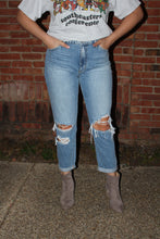 Load image into Gallery viewer, Distressed Mom Jeans
