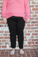 Load image into Gallery viewer, Black Skinny Jean with Zipper Detail Curvy
