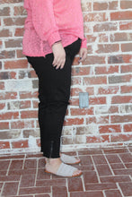 Load image into Gallery viewer, Black Skinny Jean with Zipper Detail Curvy
